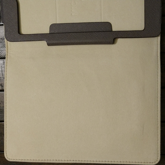 Michael Kors Ipad Mini Case Gray - Picture 3 of 5